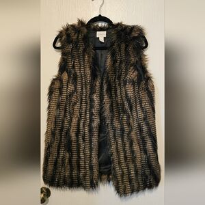 Chicos size 0 - Faux Feathery Fur Vest Fluffy Partridge Family Fun 70S 60S